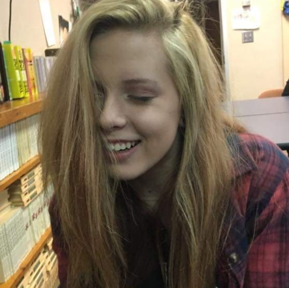 Meet your Posher, Jordyn - Picture 3 of 5